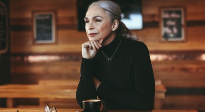 woman sitting in a cafe