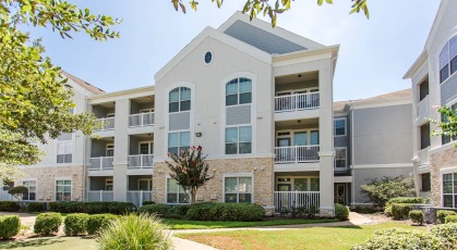 Everleigh Katy exterior shot